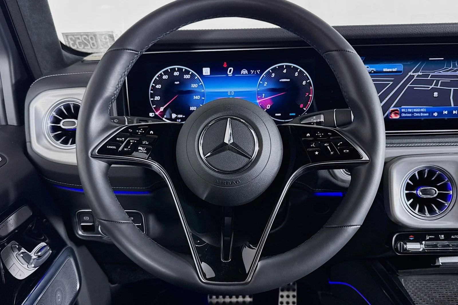 Certified Used 2025 Obsidian Black Metallic Mercedes-Benz G 550 image 18