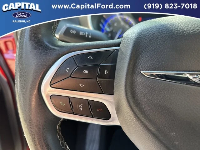 Used 2025 Red Chrysler Select image 21