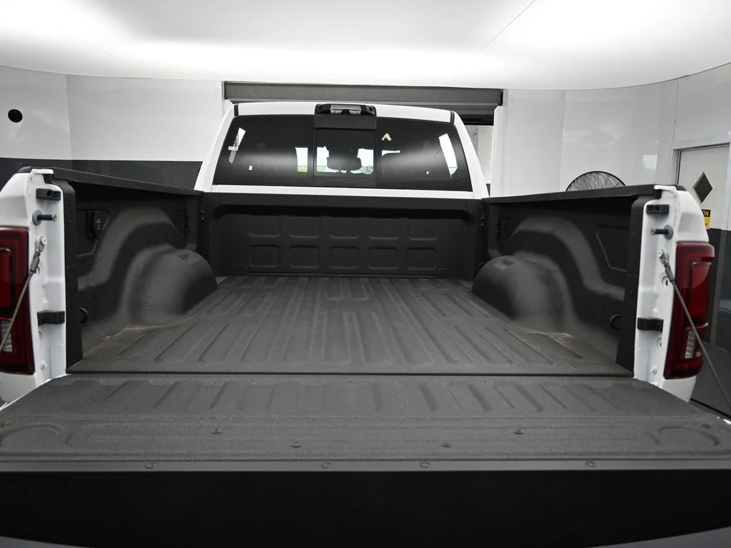 New 2026 Bright White Clear-Coat Exterior Paint RAM Laramie image 38