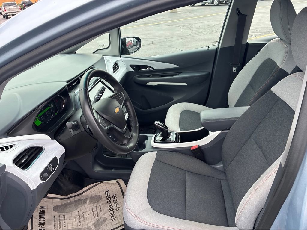 Used 2017 Includes (TUS) Black grille. Chevrolet LT image 19