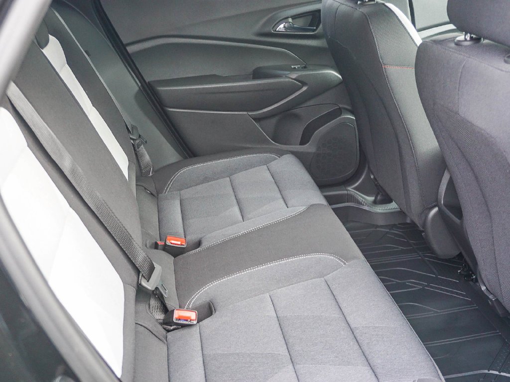 2026 Chevrolet Trax RS - Photo 13