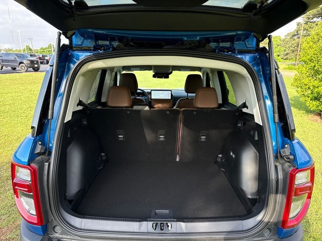 New 2025 Velocity Blue Metallic Ford Outer Banks® image 46