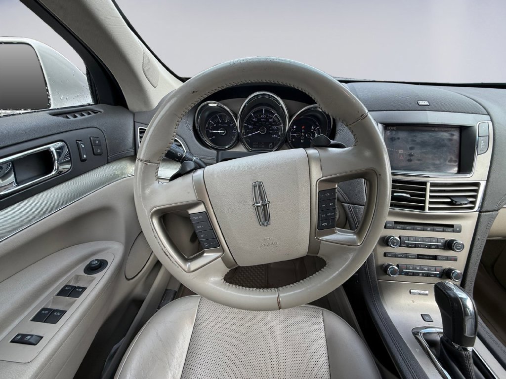 Used 2011 White Lincoln EcoBoost image 14