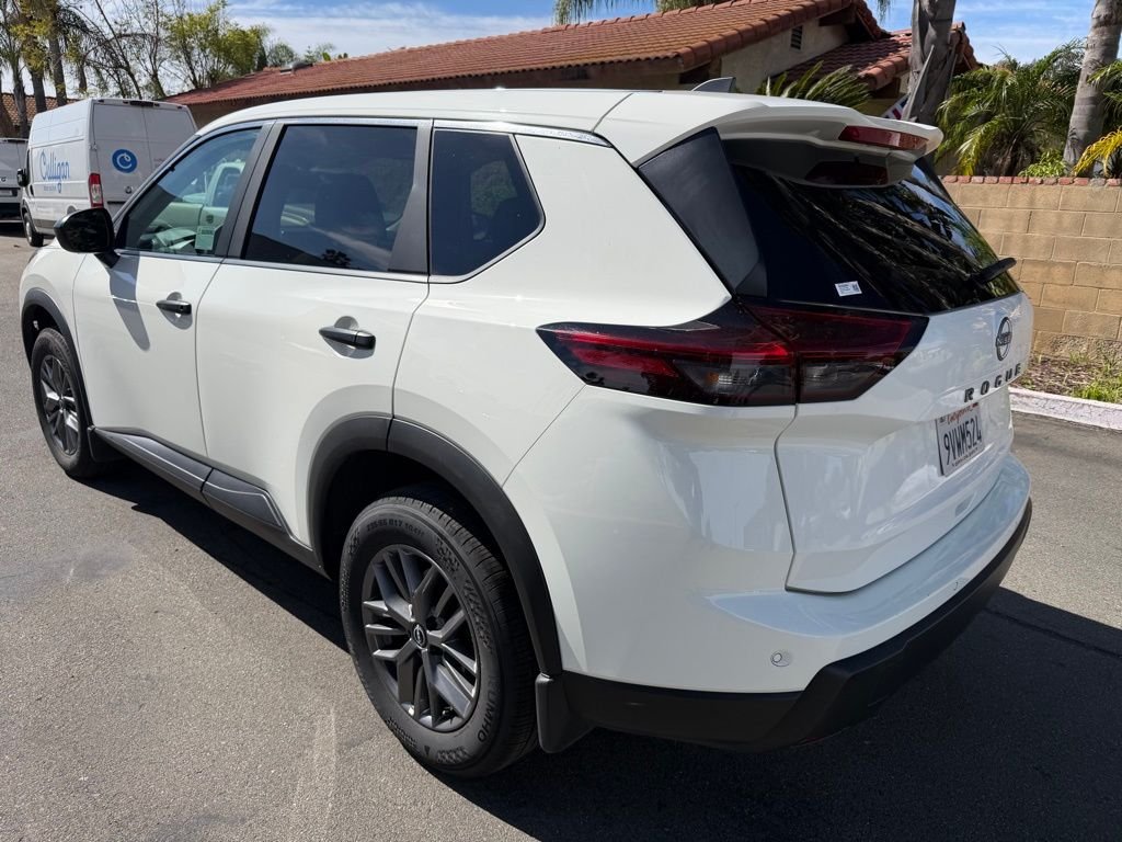 Used 2025 White Nissan S image 8