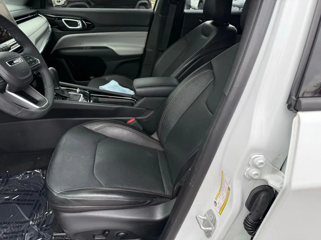 Used 2023 White Jeep Limited image 15