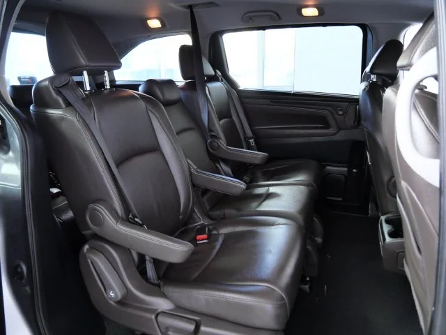 Certified Used 2018 Gray Honda EX-L image 11