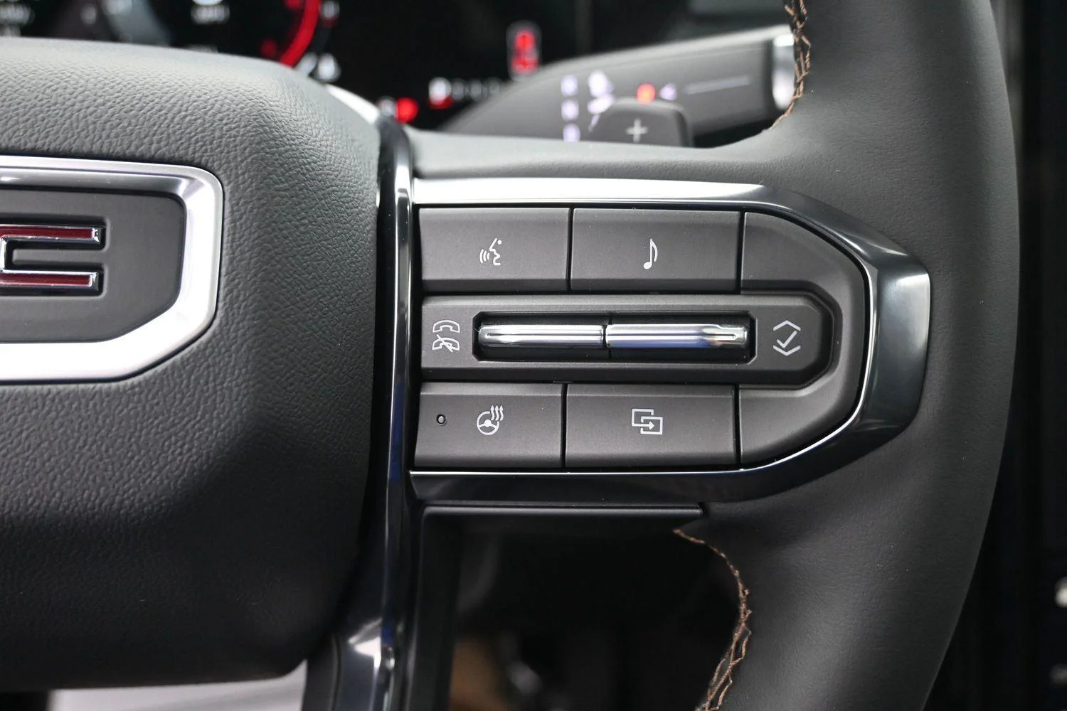 2026 GMC Acadia AT4 - Photo 28
