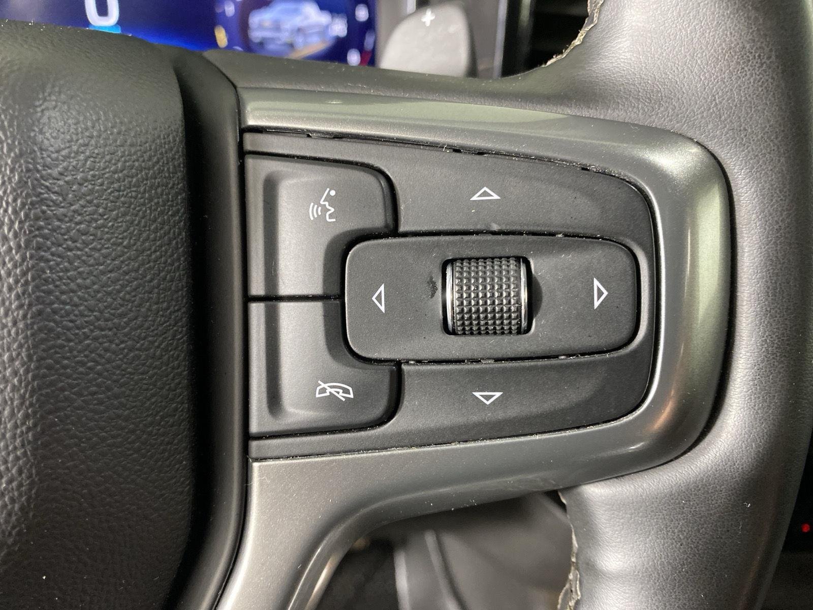 Used 2025 Summit White Chevrolet RST image 16