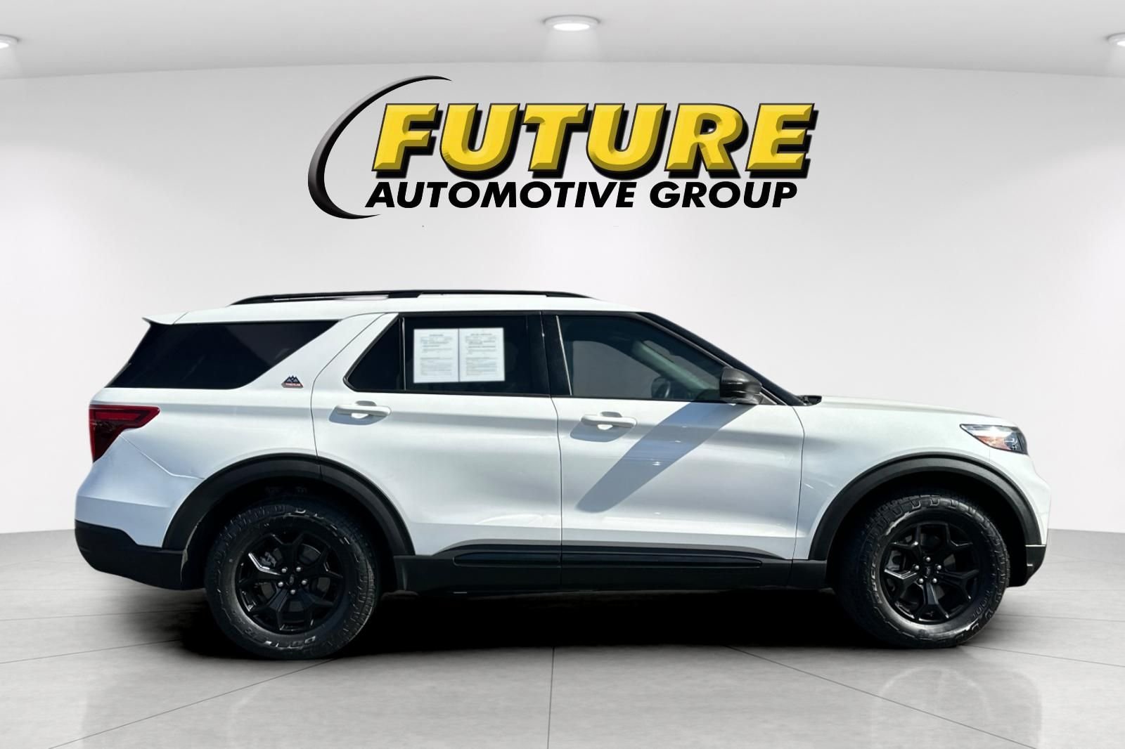 Used 2022 White Ford Timberline image 2