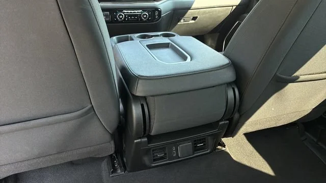 Used 2025 Summit White Chevrolet LT image 22