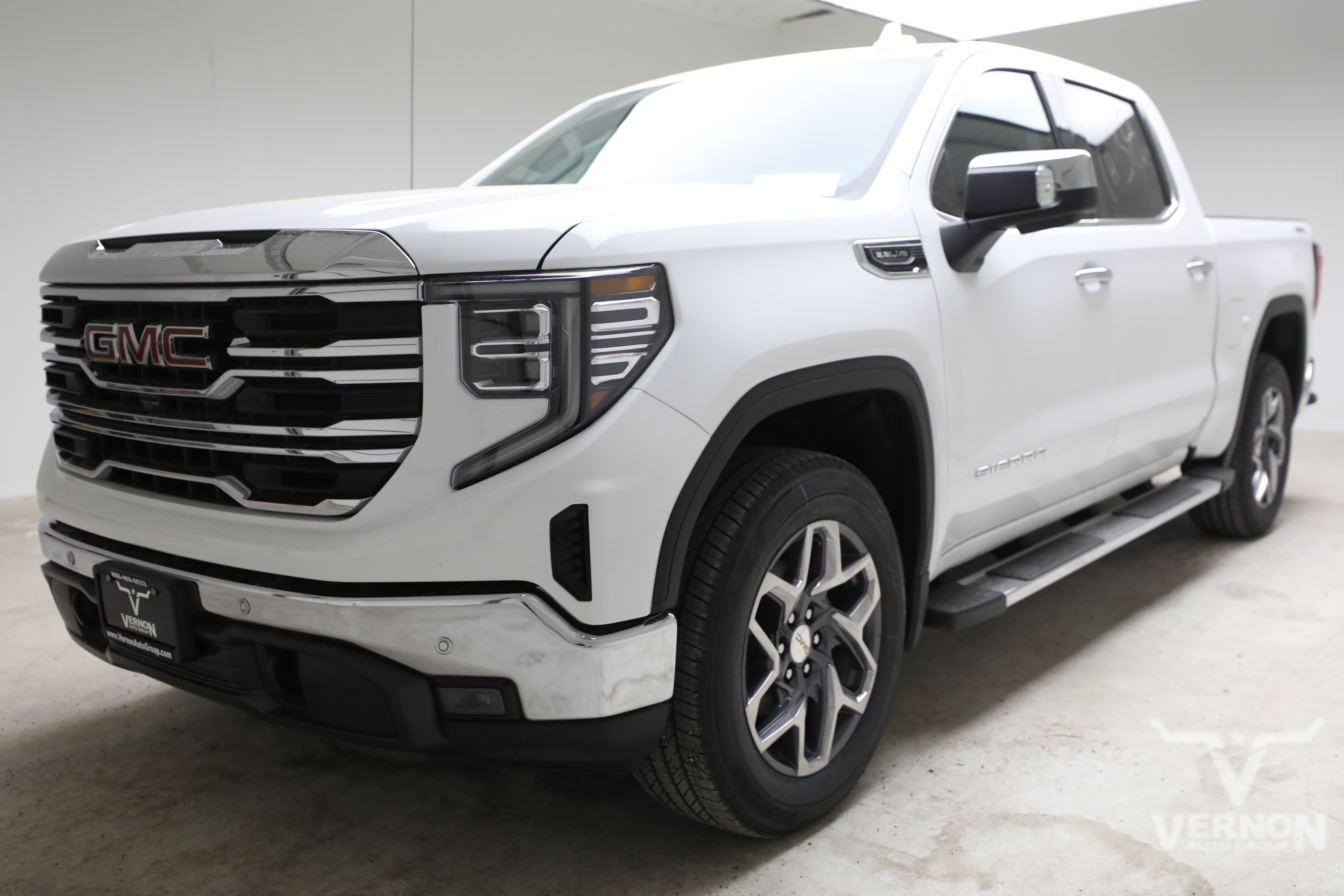 New 2026 Summit White GMC N image 1