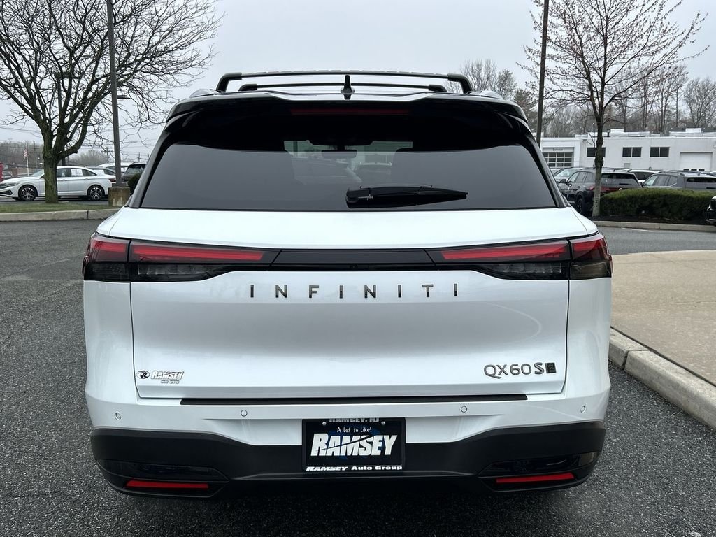 Certified Used 2026 Black INFINITI SPORT image 27