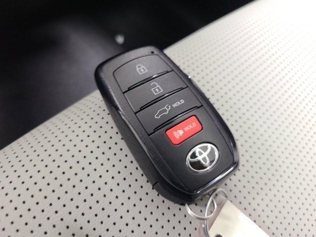 New 2026 Midnight Black Metallic Toyota XLE Premium image 30