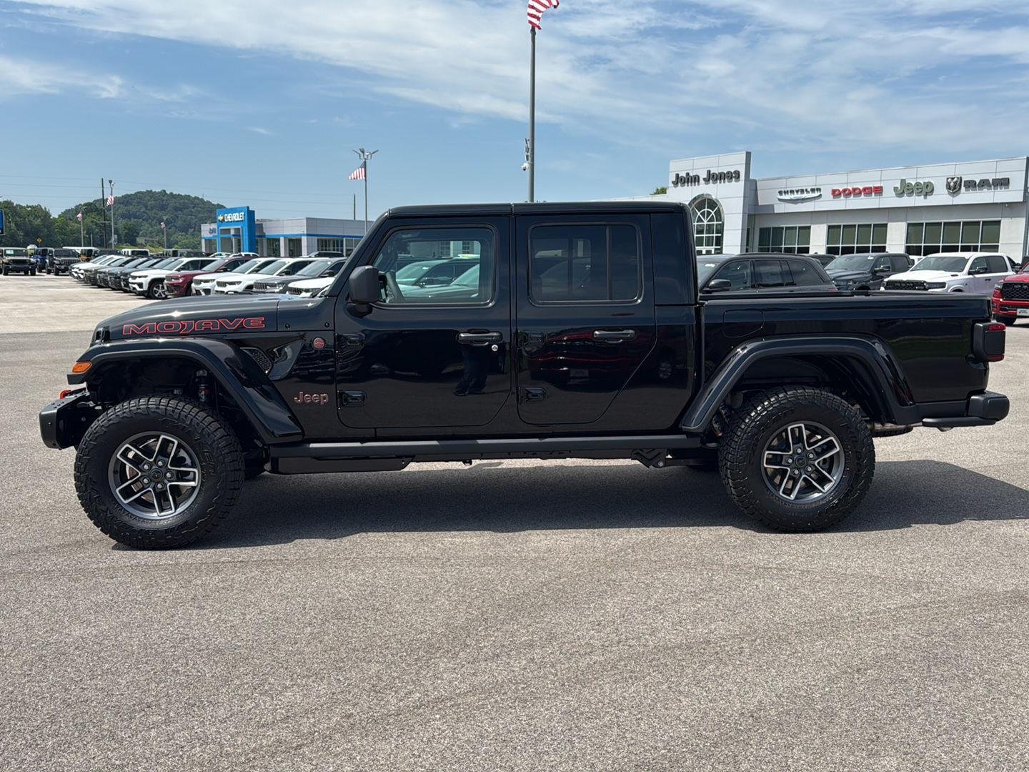 New 2026 Black Clear-Coat Exterior Paint Jeep Mojave X image 7