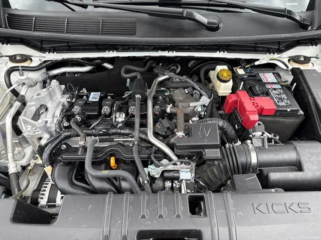 Used 2025 White Nissan S image 27