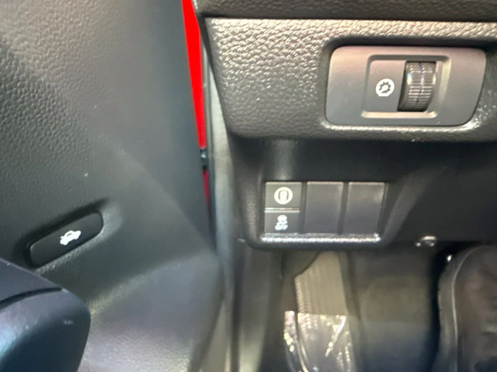 Used 2024  Honda Sport image 28