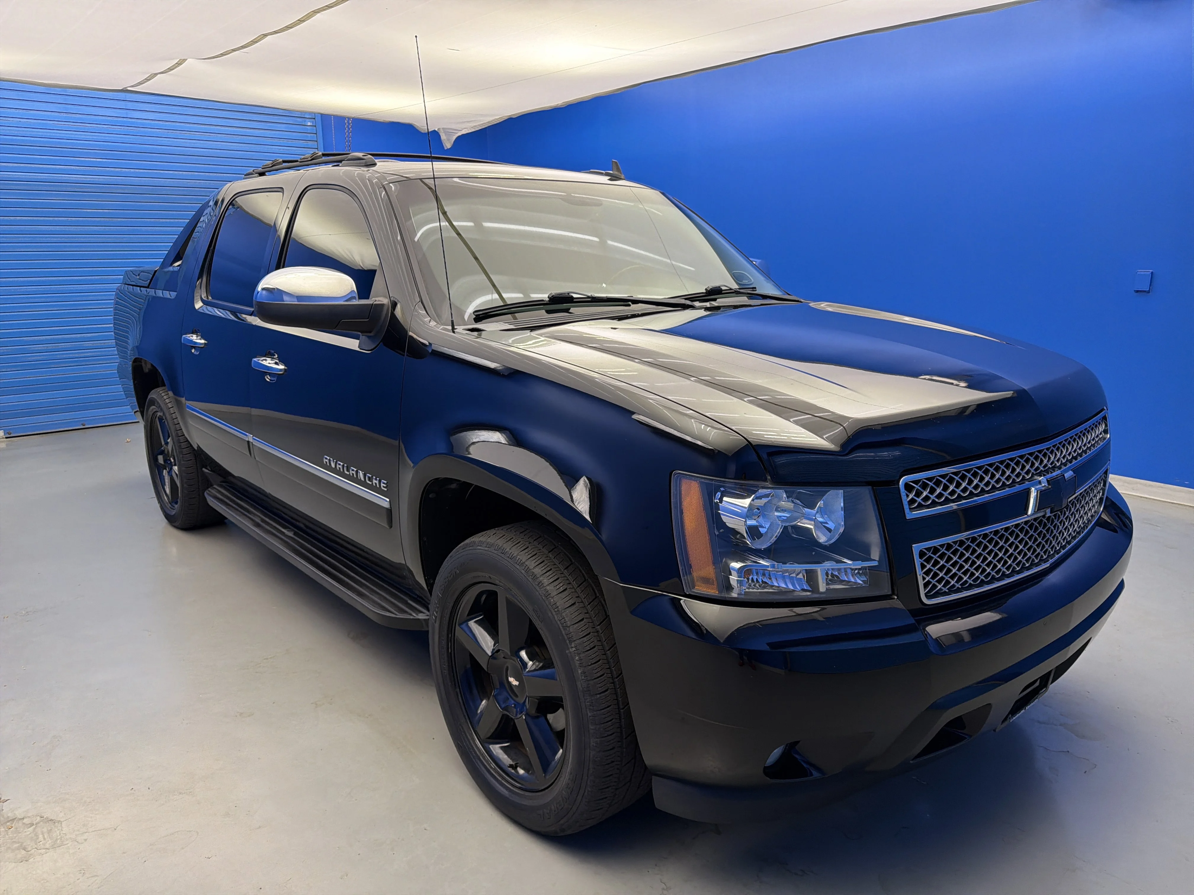 Used 2011 Chevrolet Avalanche LTZ with VIN 3GNTKGE37BG281531 for sale in Jeffersontown, KY