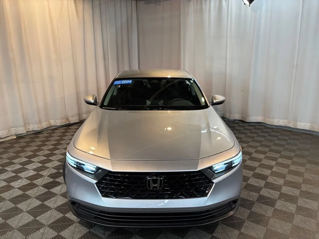 Certified Used 2024 Solar Silver Metallic Honda 1.5T LX image 29