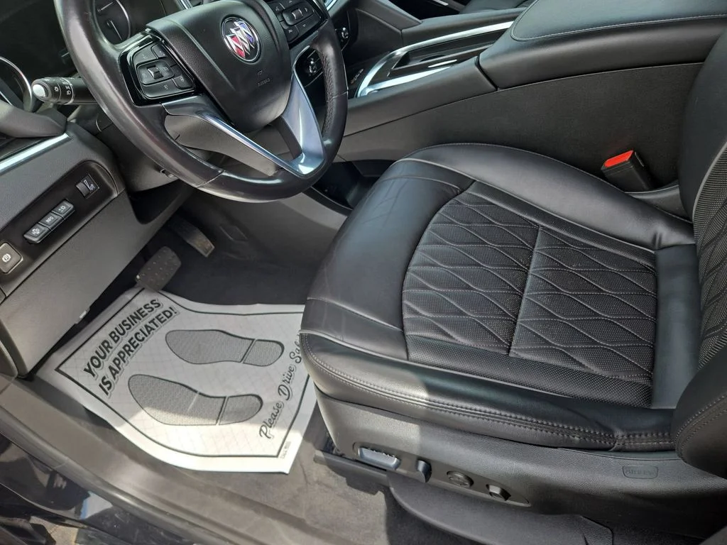 Used 2024  Buick Avenir image 27