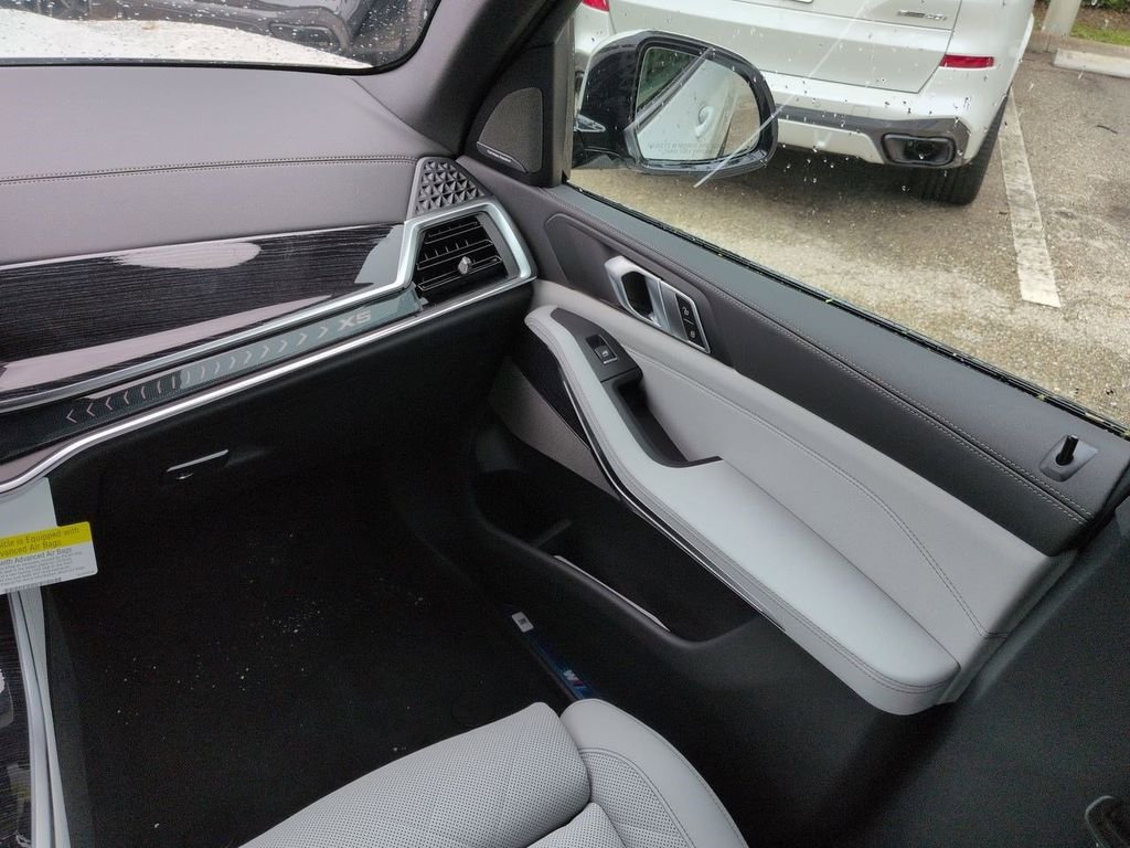 New 2026 Alpine White BMW xDrive50e image 17
