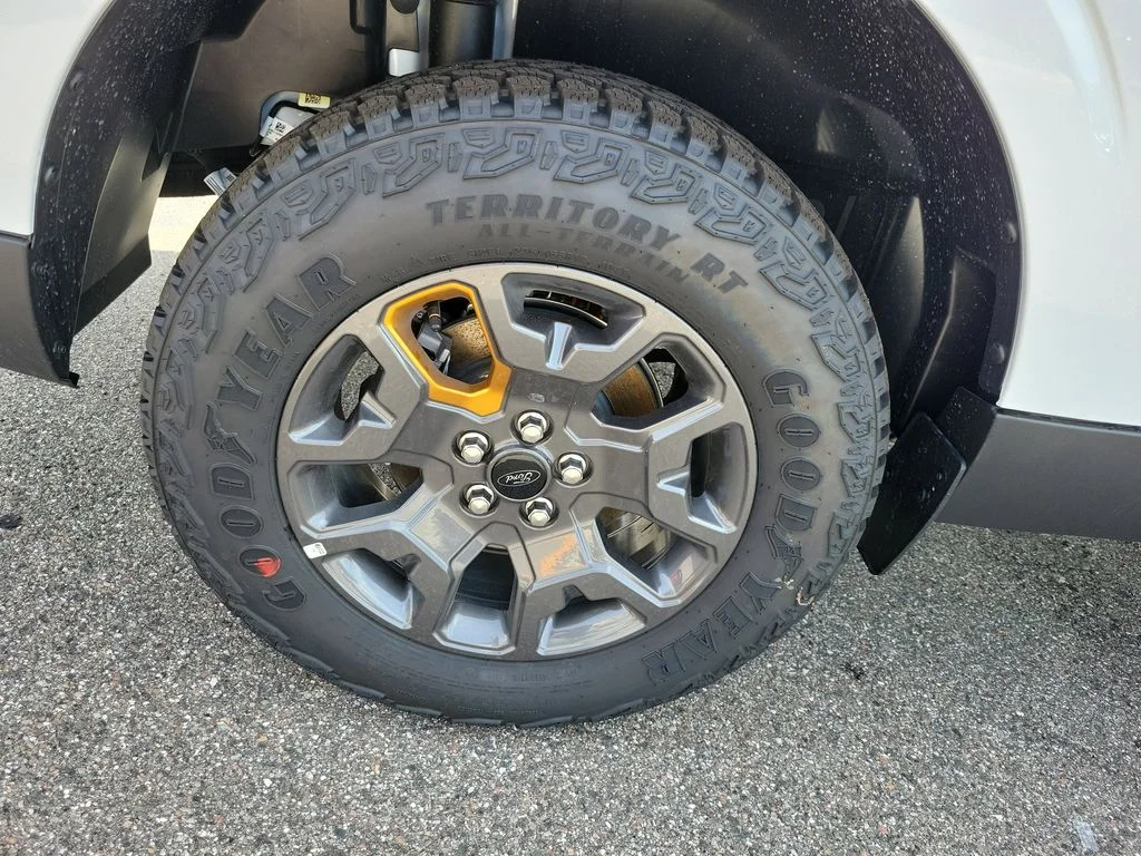 New 2026 Oxford White Ford Tremor® image 6