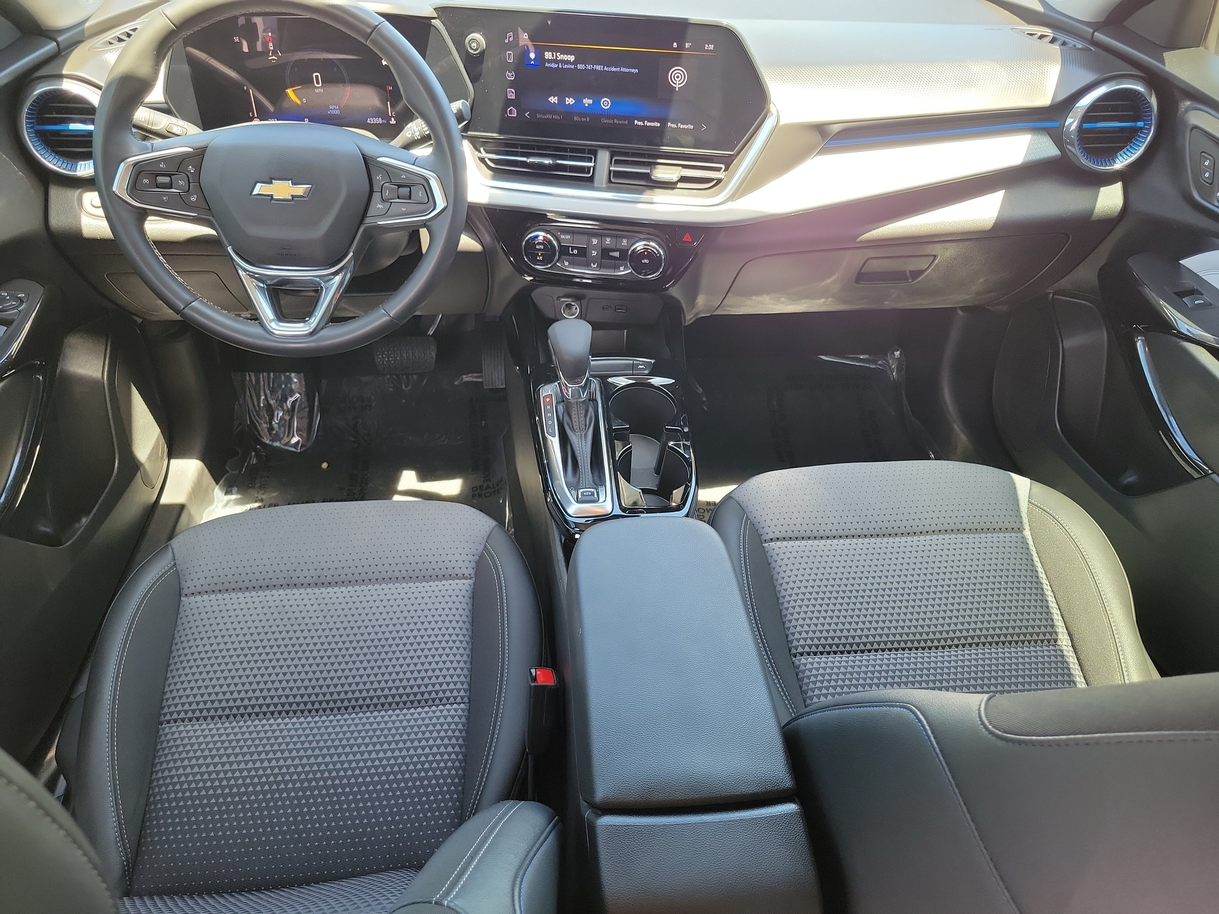 Used 2025  Chevrolet LT image 12