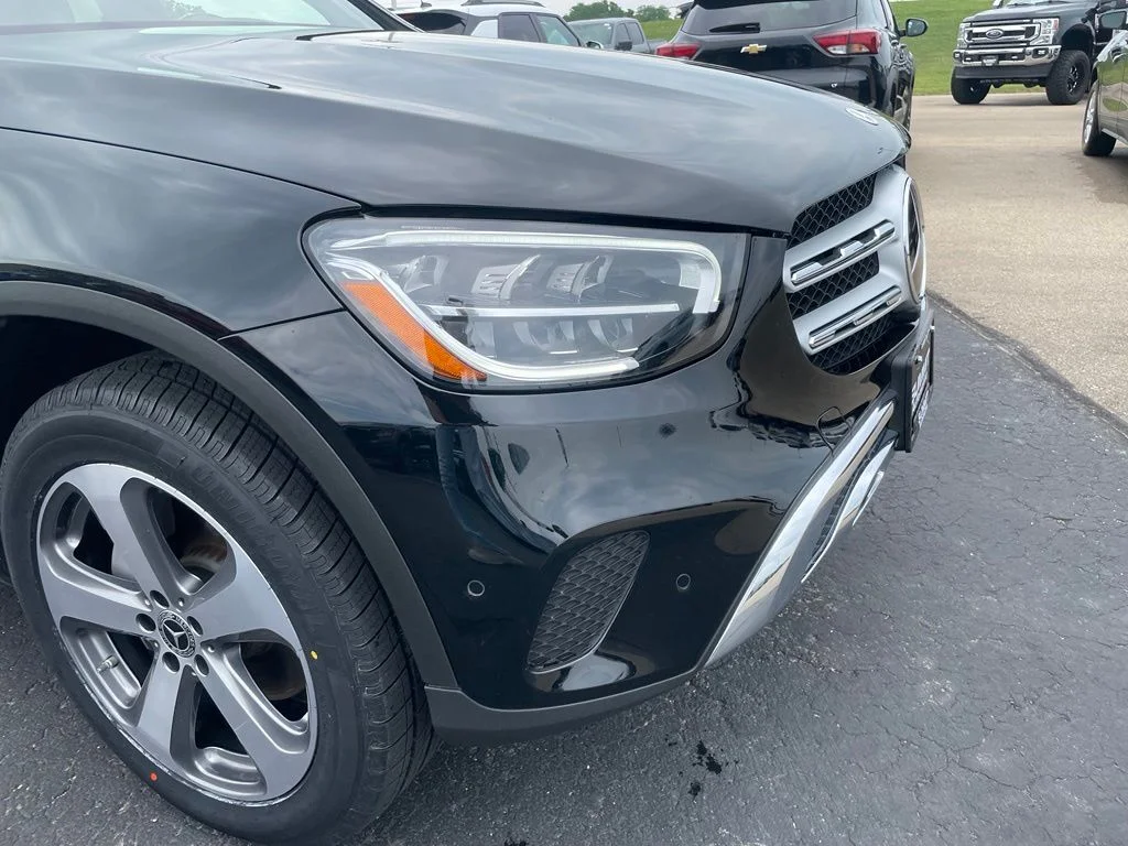 Used 2022 Black Mercedes-Benz GLC 300 image 26