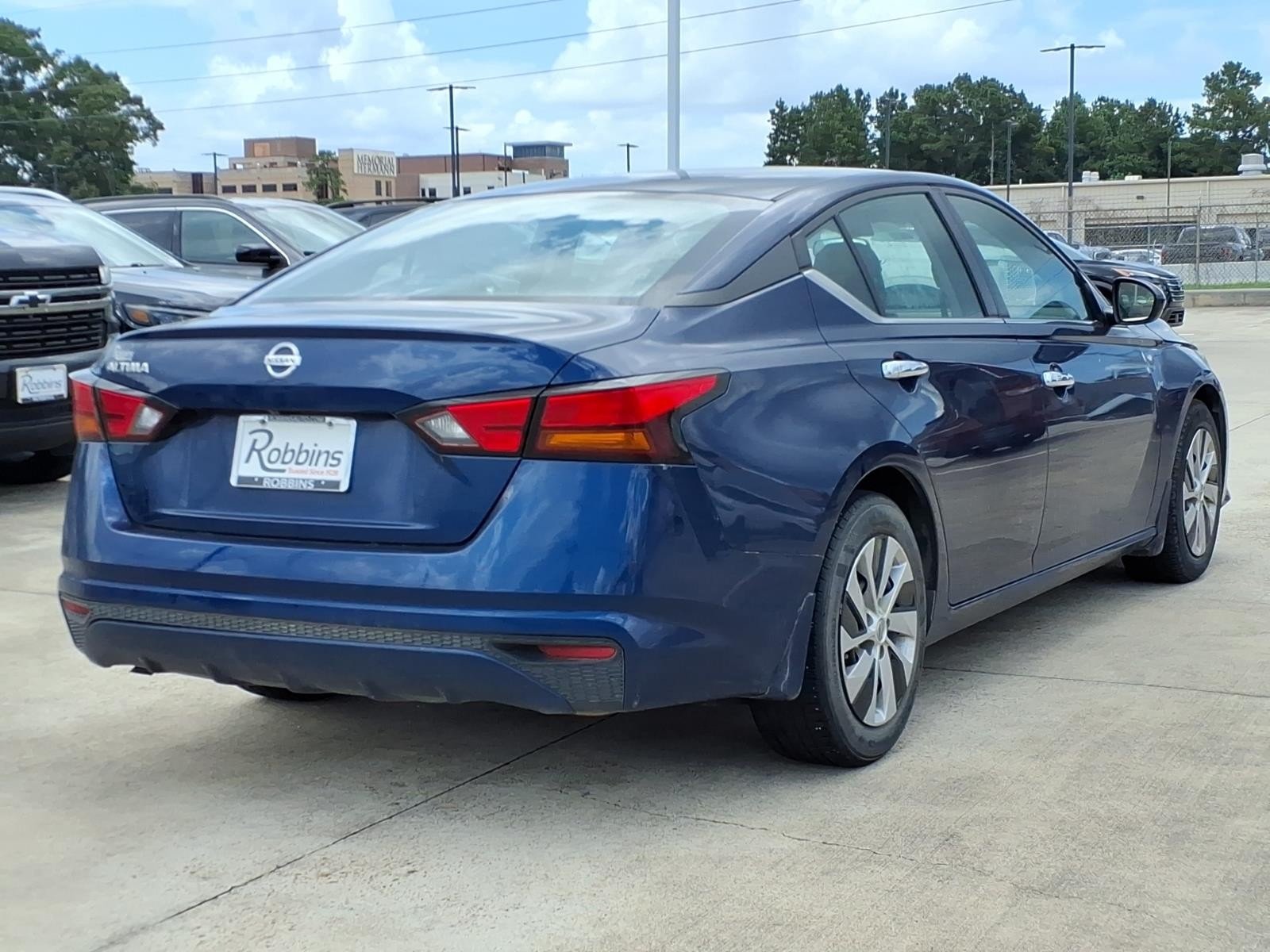 2022 Nissan Altima 2.5 S Blue at G Motors