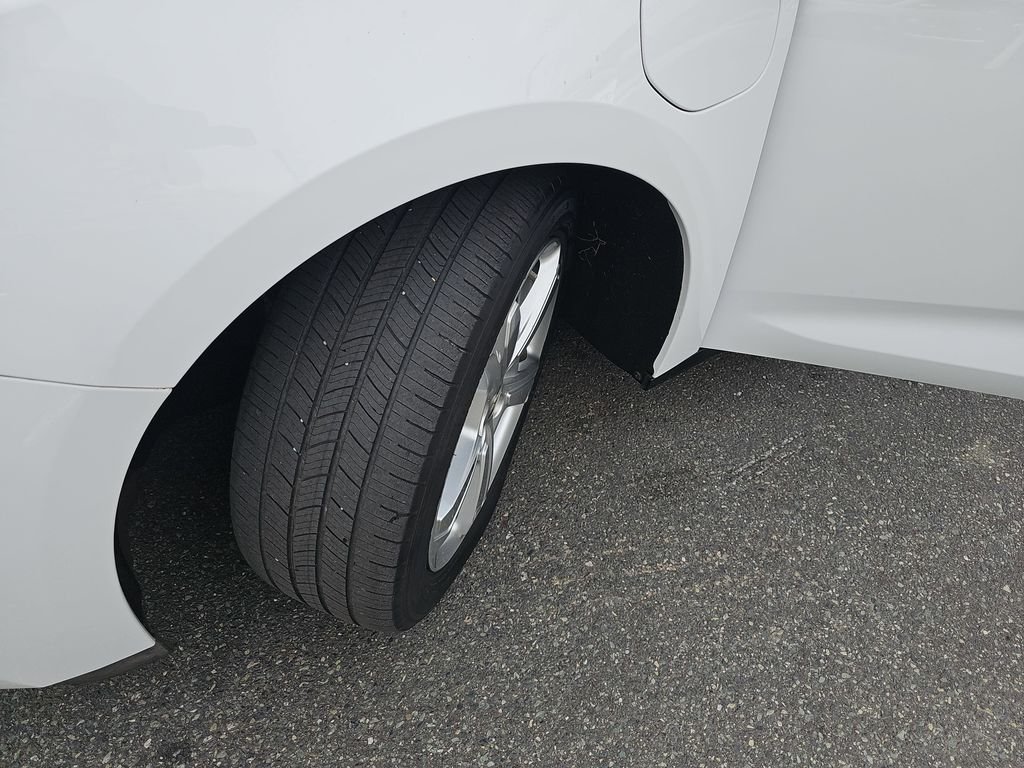 Used 2017 White Chevrolet LT image 29