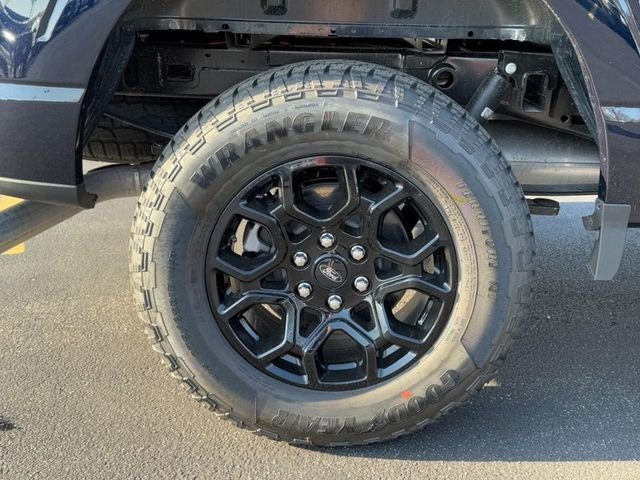 New 2026 Antimatter Blue Metallic Ford XLT image 4