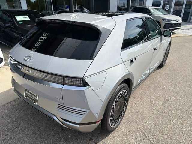 Used 2023 Gray Hyundai Limited image 7