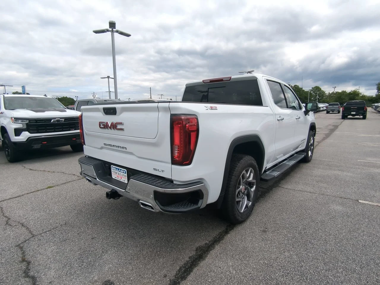 2026 GMC Sierra 1500 SLT - Photo 4
