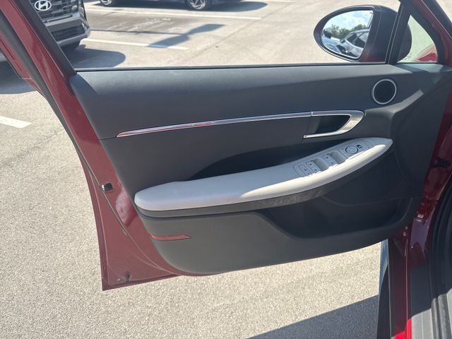 Used 2023 Red Hyundai SEL image 12