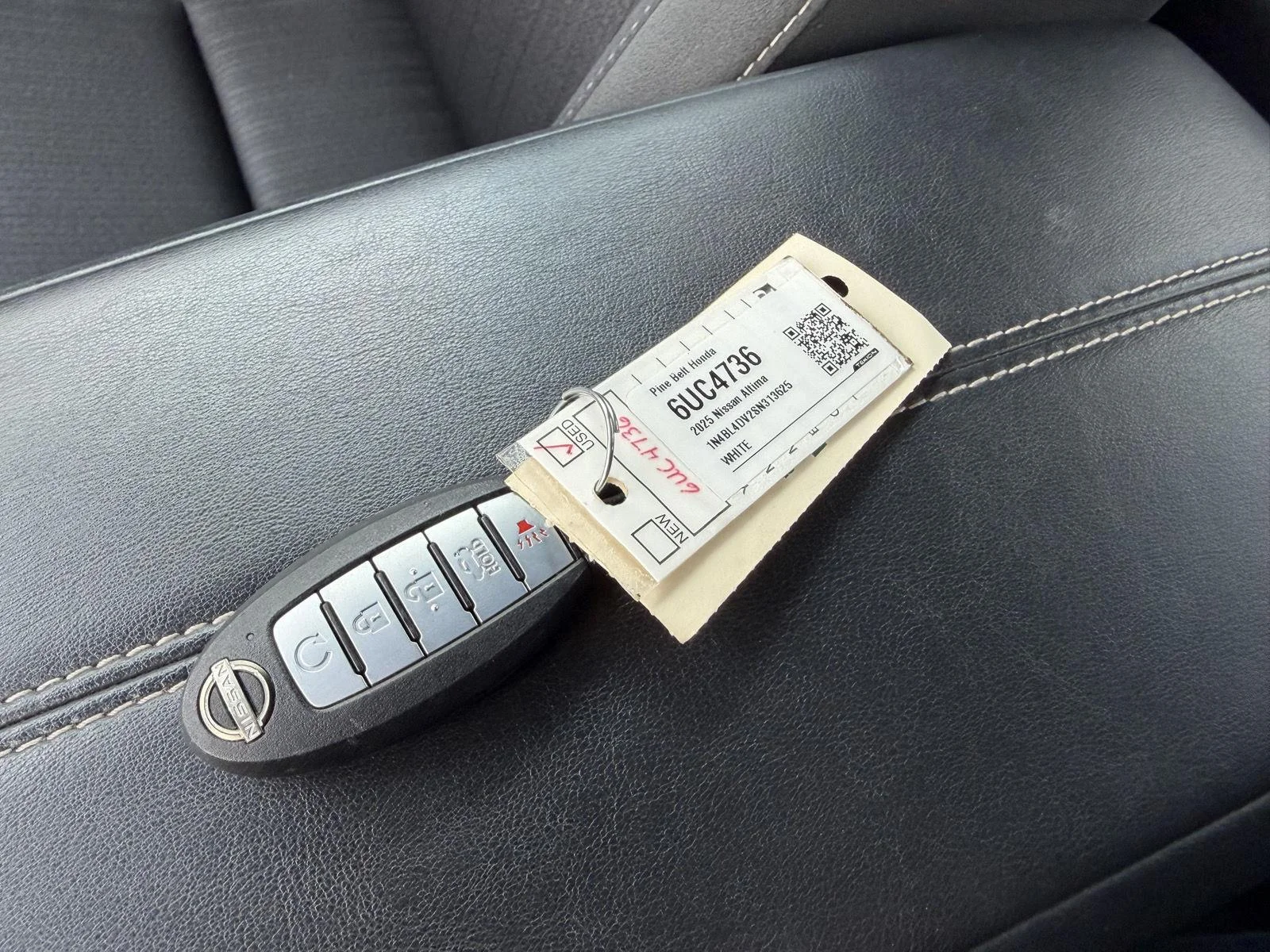 Used 2025 Glacier White Nissan SV image 13