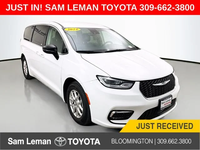 2024 Chrysler Pacifica Touring L's photo