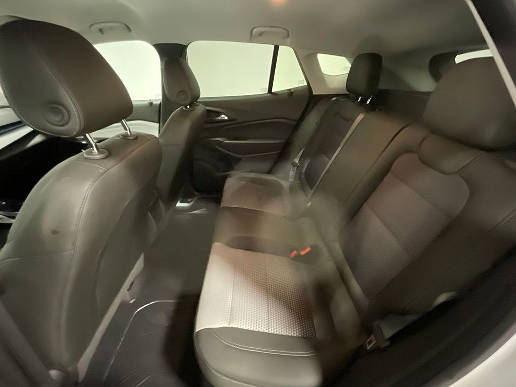Used 2025 White Chevrolet LT image 17