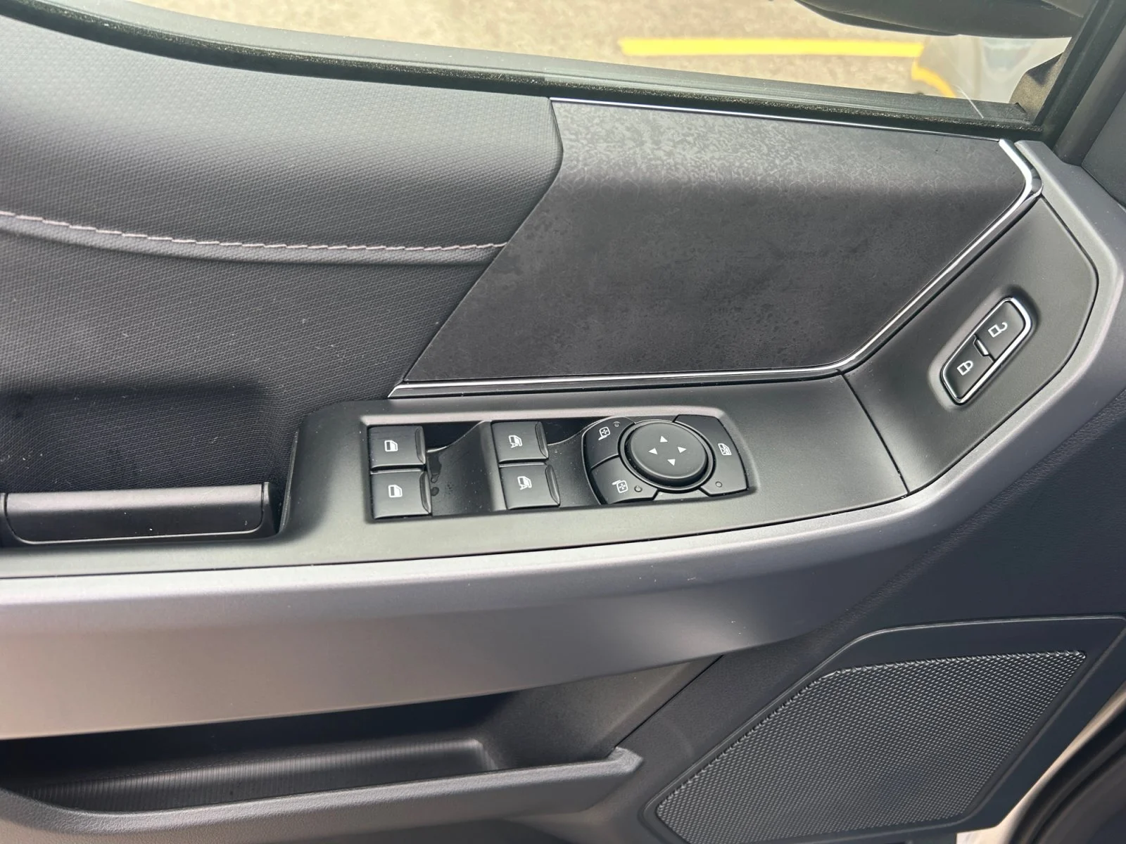 New 2026 Iconic Silver Metallic Ford XLT image 17