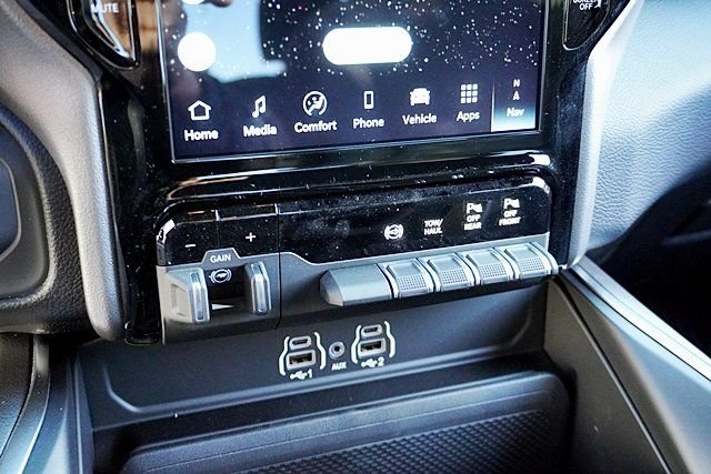 New 2026 Bright White Clear-Coat Exterior Paint RAM Big Horn image 33