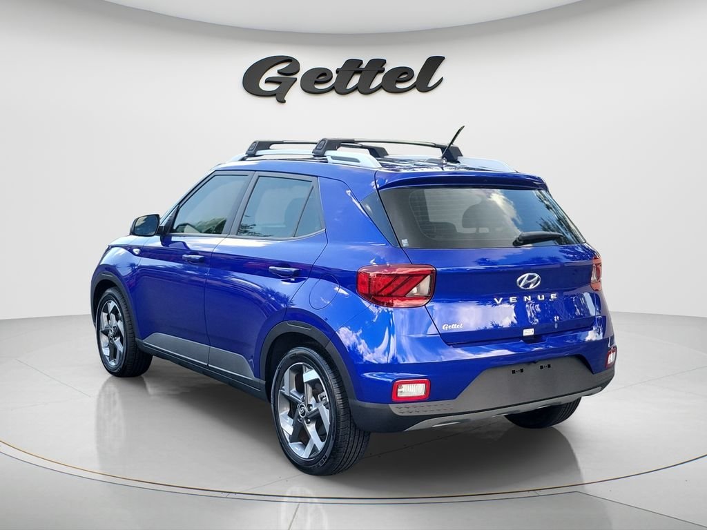 2025 Hyundai Venue Limited - Photo 7
