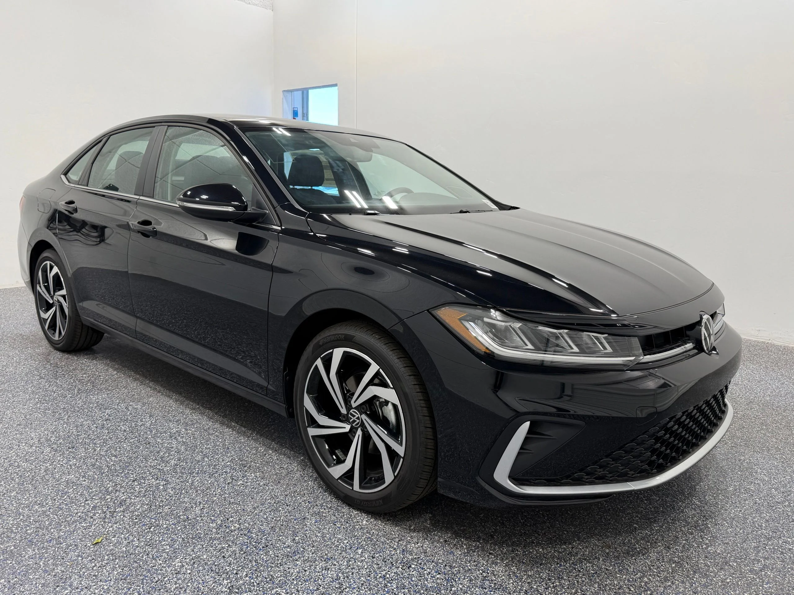 New 2026 Black Volkswagen 1.5T SEL image 10