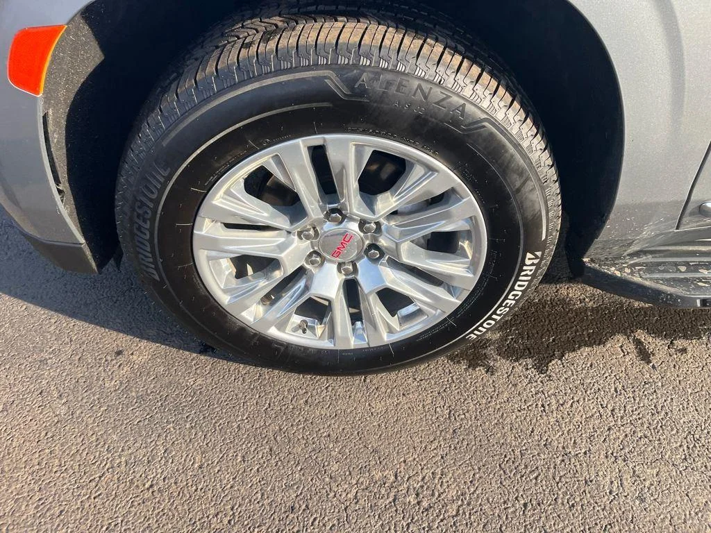 2023 GMC Yukon Denali - Photo 38
