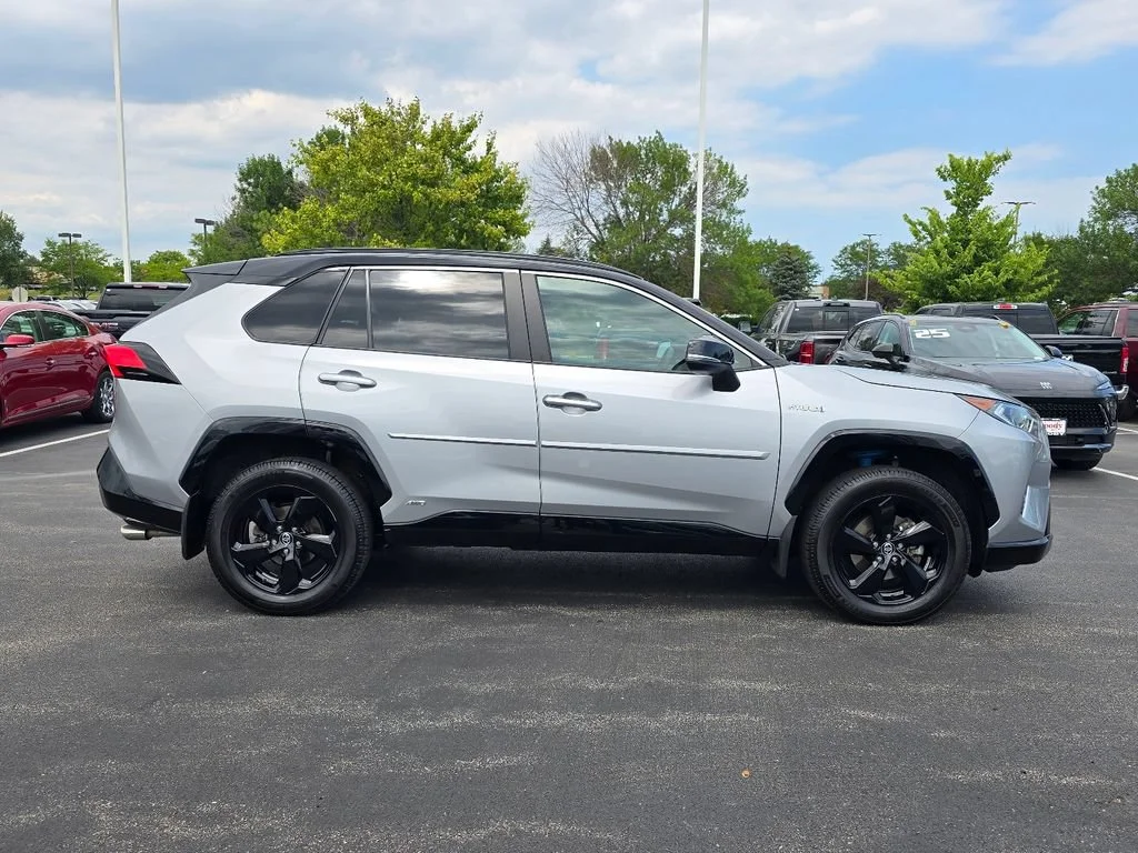 2021 Toyota RAV4 XSE - Photo 7