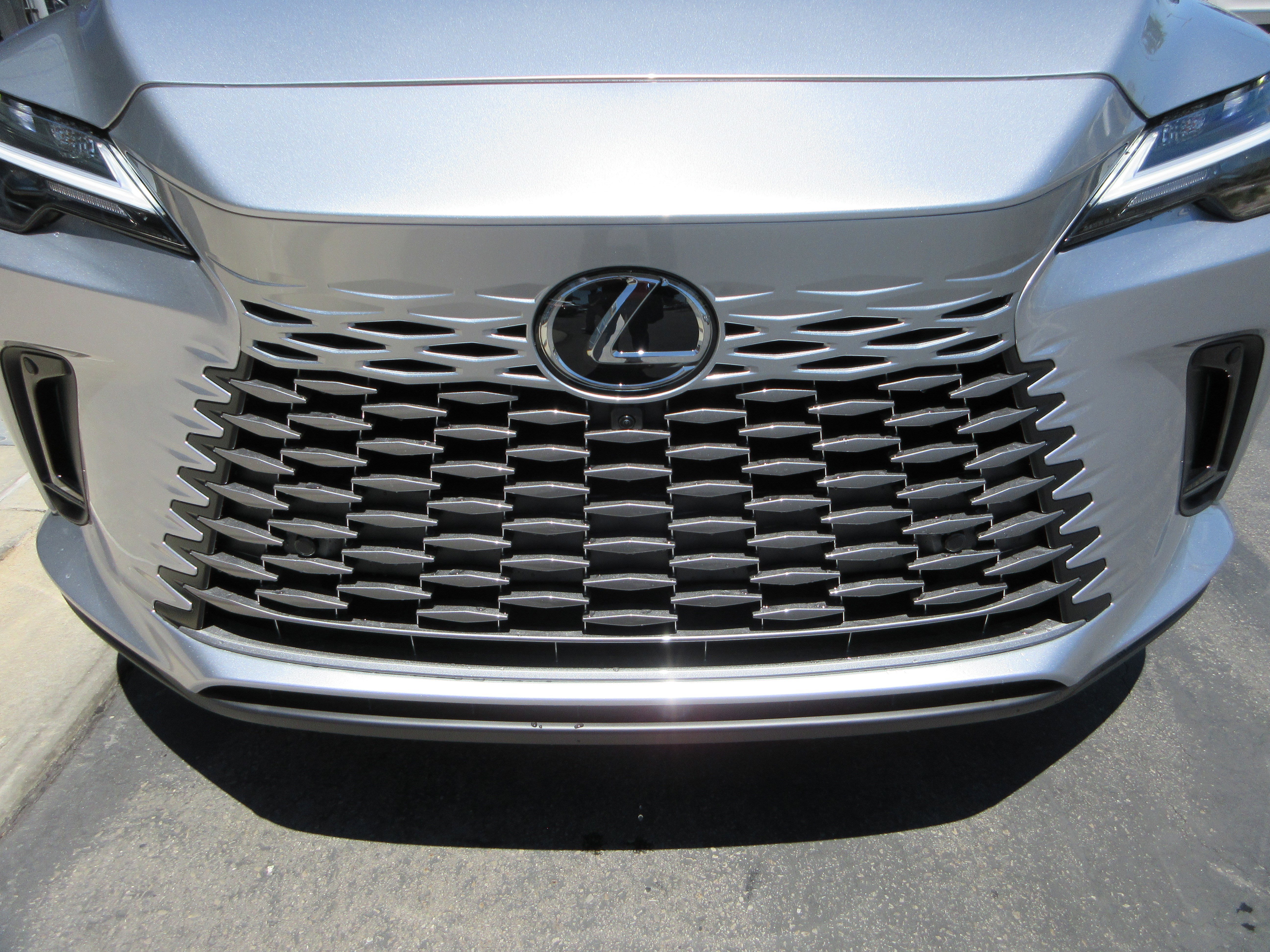New 2026 Iridium Lexus PREMIUM image 15