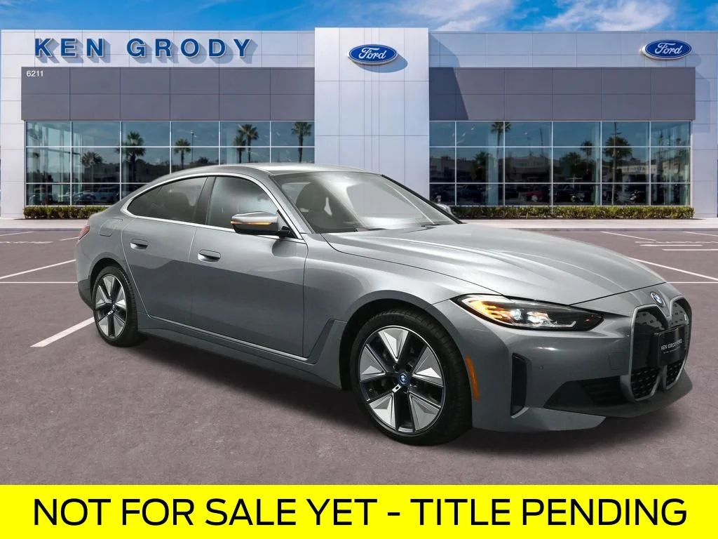 2023 BMW i4 eDrive40's photo