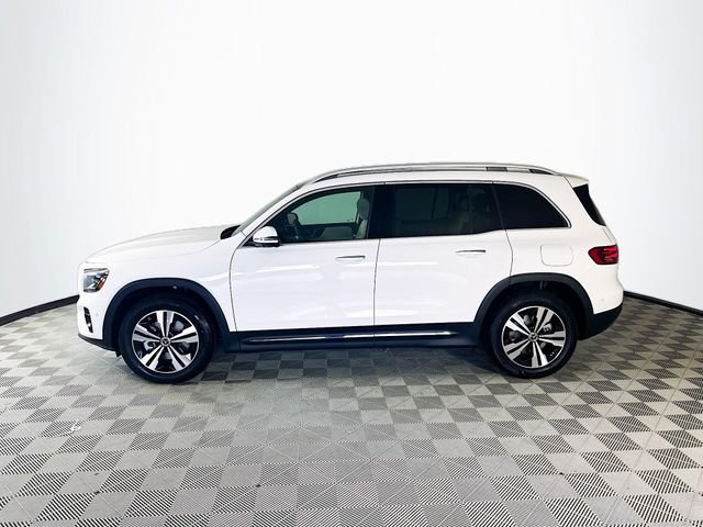 New 2026 Polar White Mercedes-Benz GLB 250 image 4