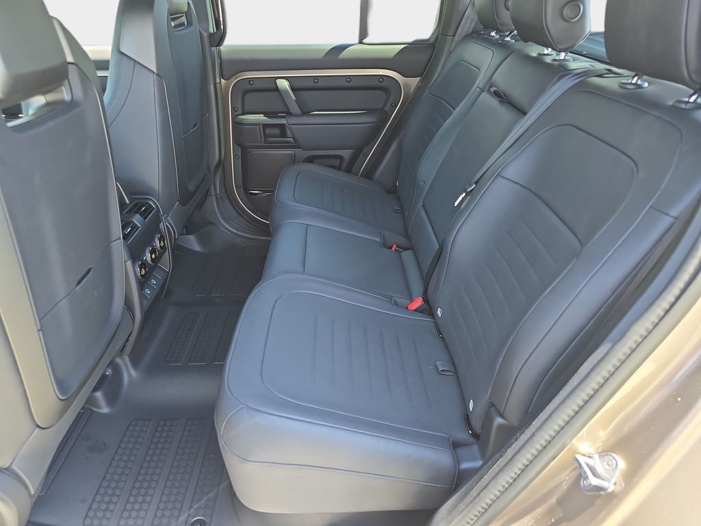 Used 2025 Brown Land Rover OCTA image 14