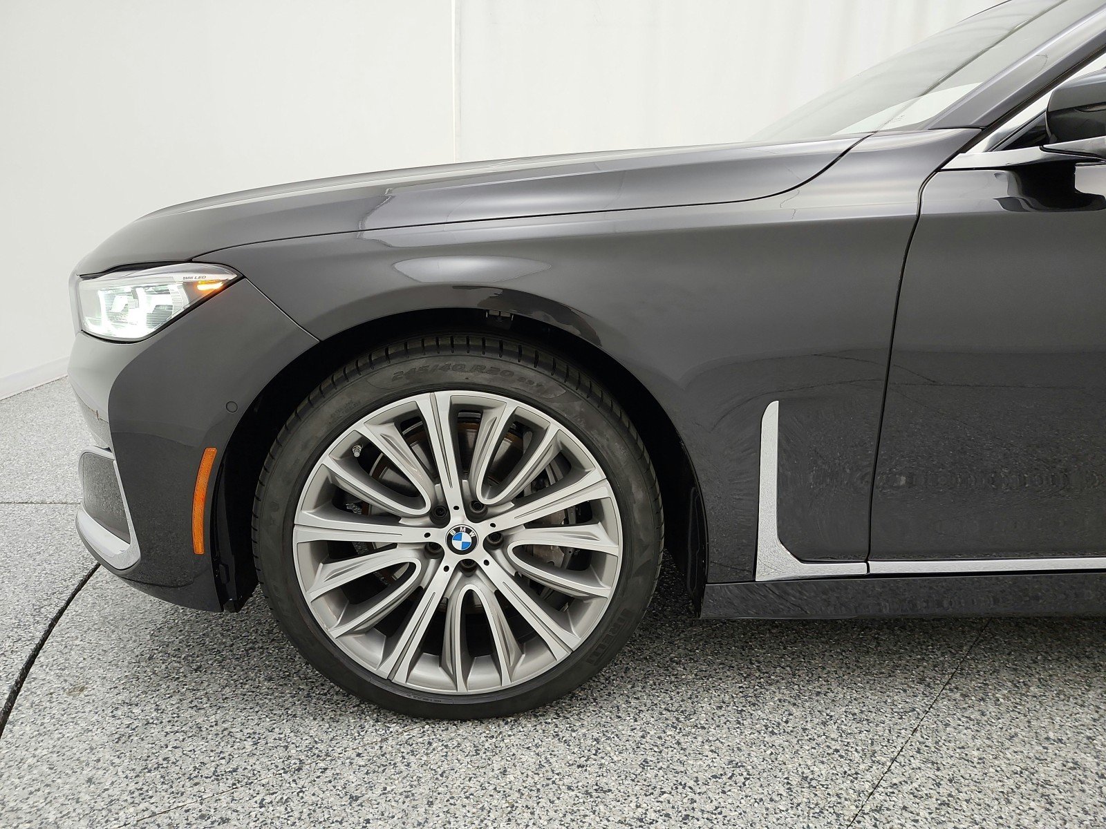 Used 2020 Dark Graphite Metallic BMW 750i xDrive Sedan image 17