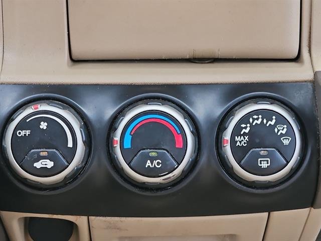 Used 2006 Gold Honda LX image 21