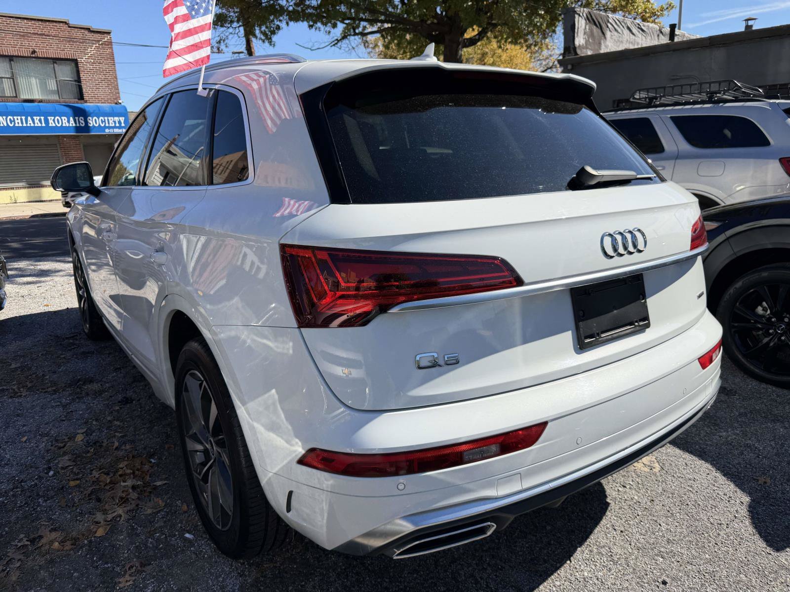 Used 2022 White Audi S line Premium Plus image 4