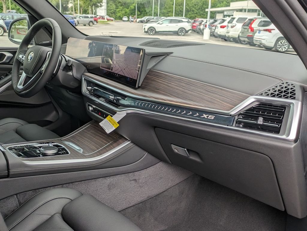 New 2026 Black Sapphire Metallic BMW sDrive40i image 27